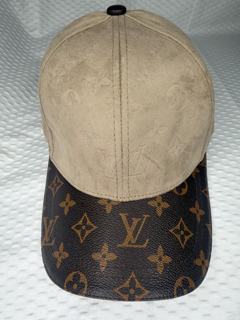 LOUIS VUITTON CAP OU PAS MONOGRAM CANVAS AND SUEDE CAP EXCELLENT - Picture 5 of 7